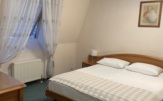 Mark Hotel