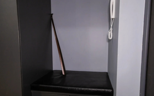 Studiya Ryadom S Vokzalom, Potryasayuschiy Vid Na Reku Flat