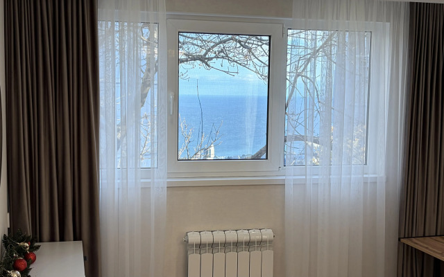 Квартира Видовая  В Ялте С Хорошим Ремонтом