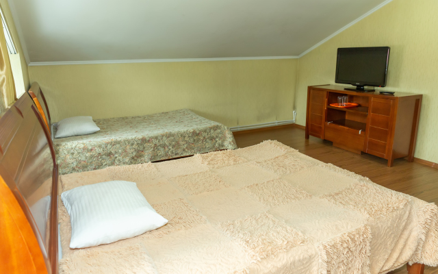 Bear's Corner Guest House	