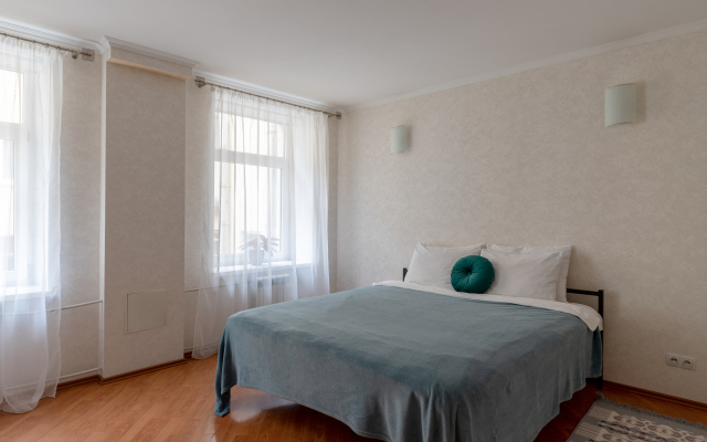 Na Nevskom prospekte Flat
