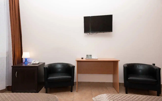 Отель Надежда