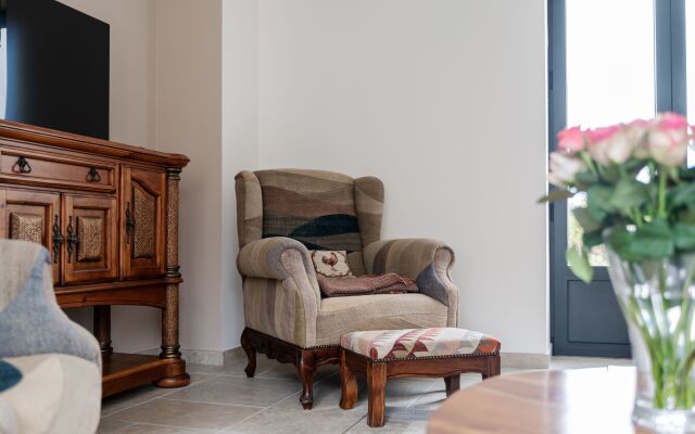 Гостевой дом L'Eperonnete surrounded by vineyards, 5* classification