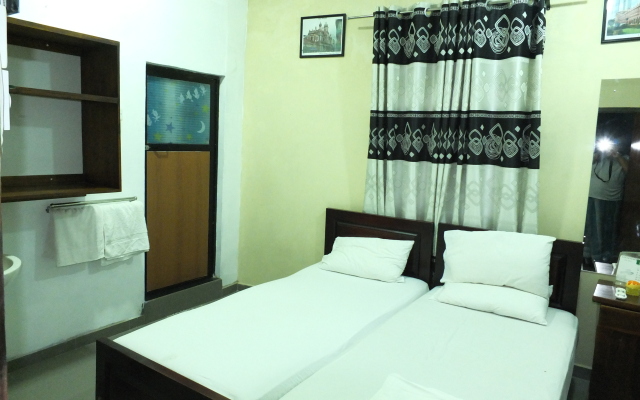City Hotel