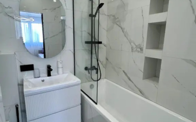 Shikarnaya Zhk Frukty Flat