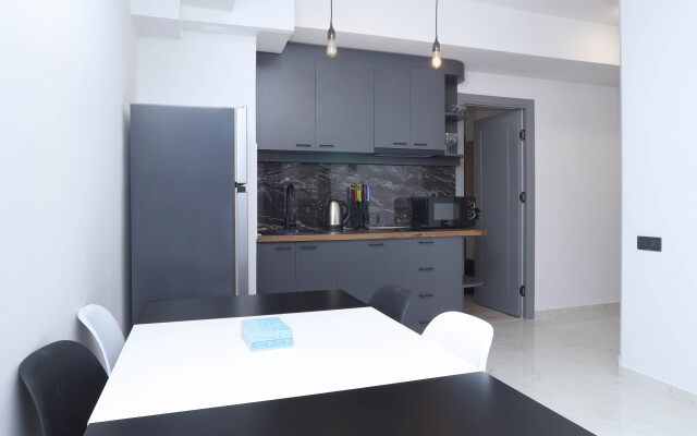 2Bd1Bath Pushkin ave 58 2ndfloor next to church.