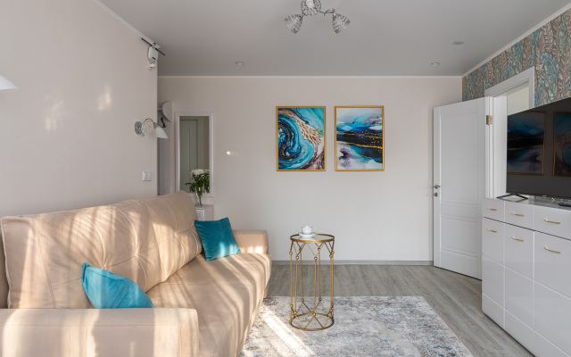 2h komn. Flamingo Kenig Holidays V Centre Na Leninskom Prospekte Apartments