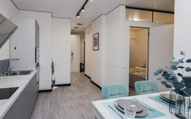 S Dizaynerskim Remontom V Tsentre Goroda Flat