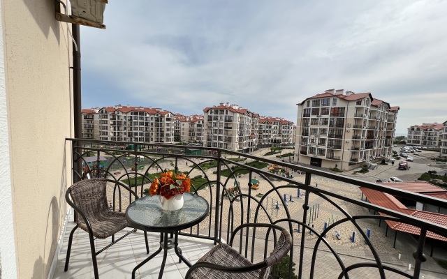 Квартира двухкомнатная Крымская 22/12