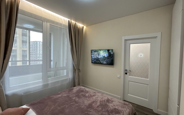Novaya dvushka vozle akvaparka i Trts Planeta Flat