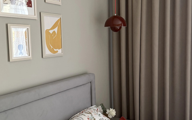 Uyutnaya S Dizaynerskim Remontom Flat