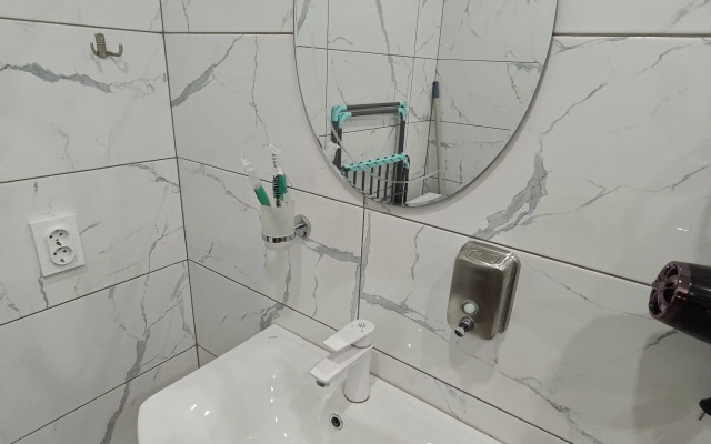 Na Krasnoy Armii 136/3 Apartments