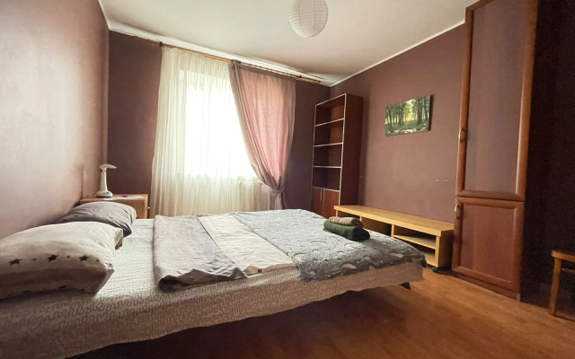 Na Lunacharskogo 72 Living quarters