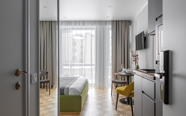 Level _marata Apartments