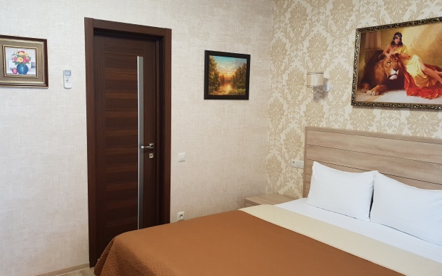 Celentano Mini-Hotel