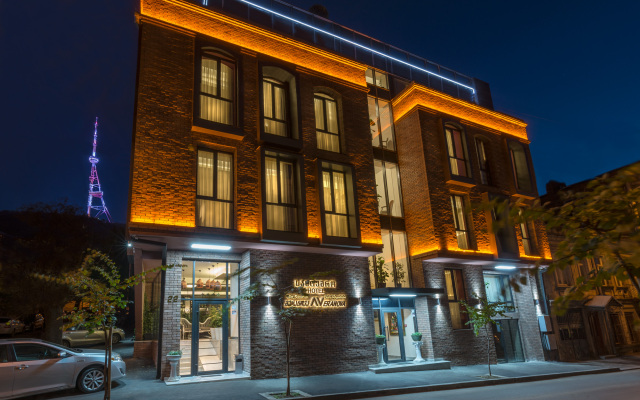 Veranova Hotel