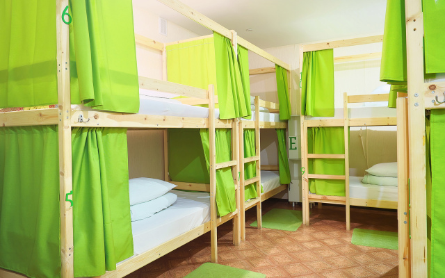 Tuk-Tuk Hostel