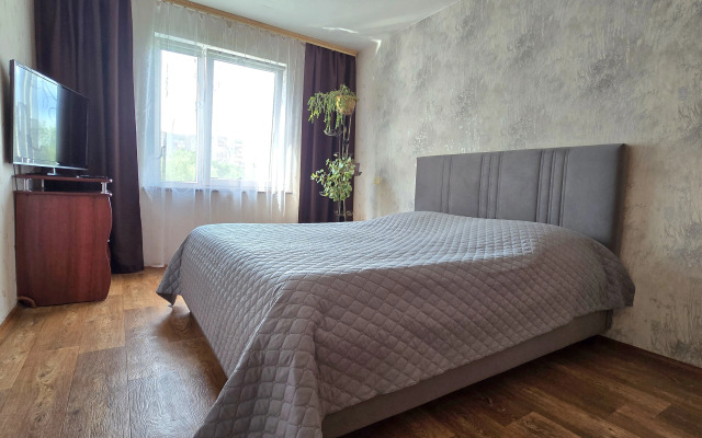 Two-room Na Angarskoy Apartaments