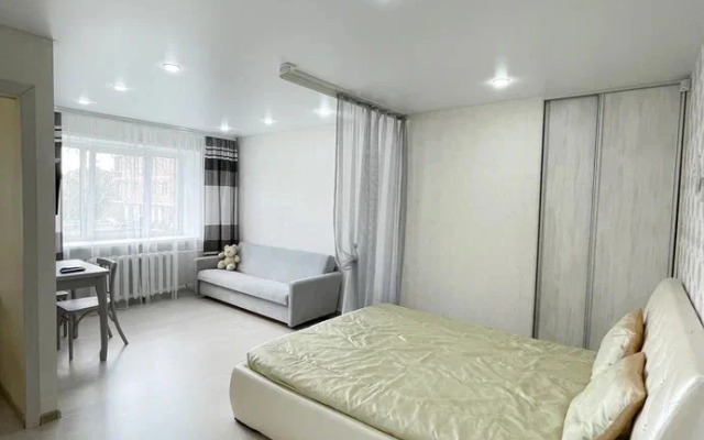 Na Oktyabryskoy Ulitse Flat