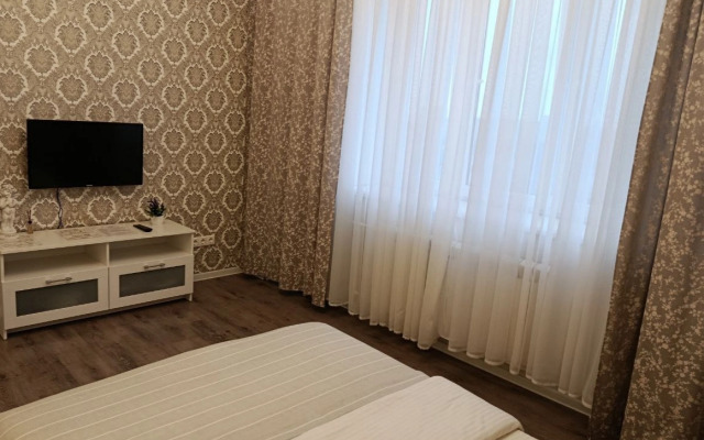 Апартаменты Квартира AlexHome РП Свердловский Алексея Короткова 1