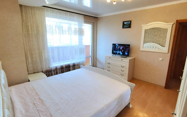 Апартаменты на проспекте Победы 132