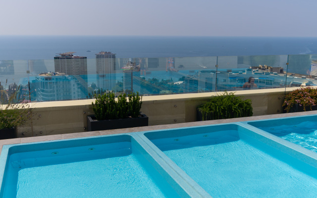 Studiya v elitnom ZHK Metropol' ot LetoApart Apartments