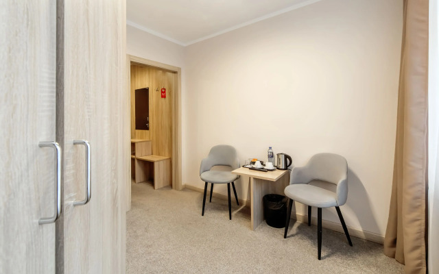 Отель Эмеральд