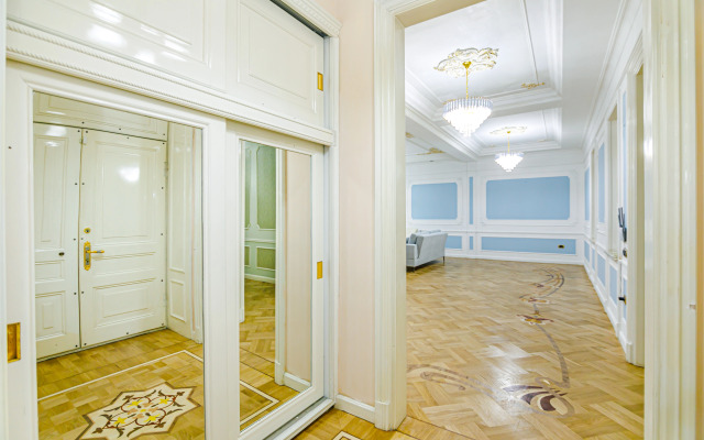 Luxury 7 Bedroom in Nizami Street Apartments