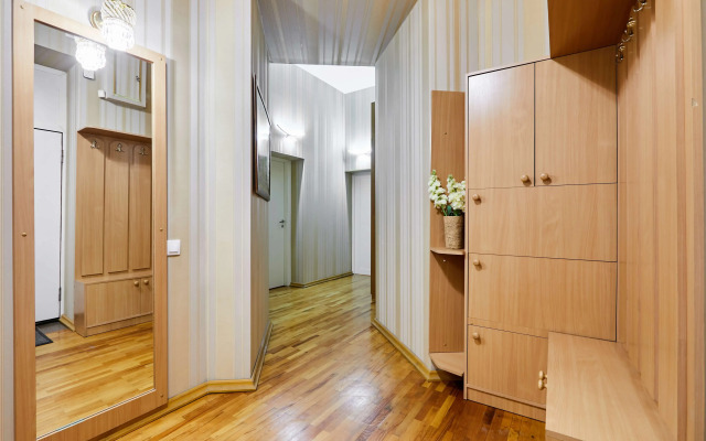 Flatstay S Erkerom I Vysokimi Potolkami Apartments