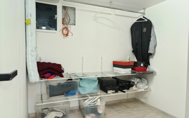 Trekhkomnatnaya S Vidom Na Siti Flat
