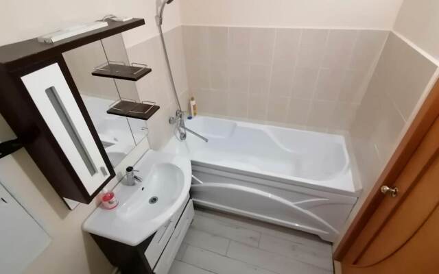 Na Ulitse Berezhok 4 Apartments
