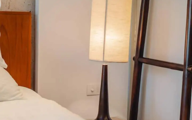 Elegant Beachfront 3Br Condo at Pearl of Naithon Apartments