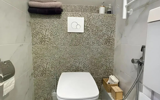 Uyutnaya 5 Minut do Morya Flat