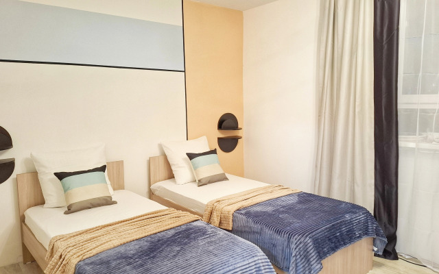 Апартаменты для большой семьи или компании в командировке с видом на Уральские горы