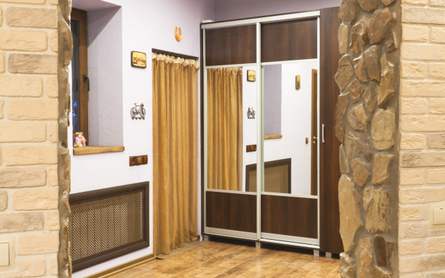 Lenivyij Delfin Guest house