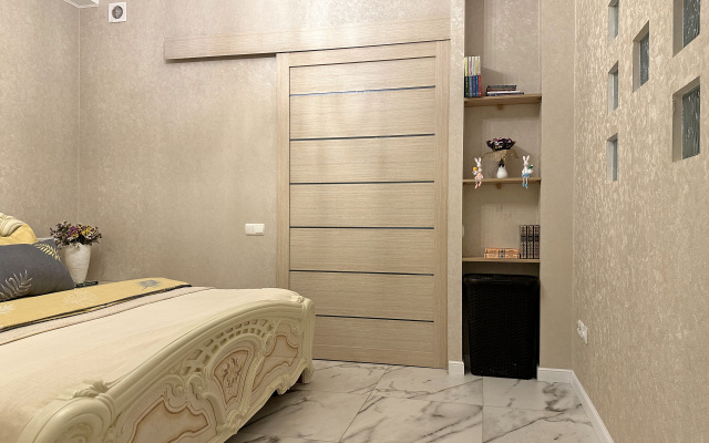 Mozhzhevelnik Flat