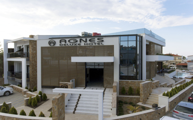 Agnes Deluxe Hotel
