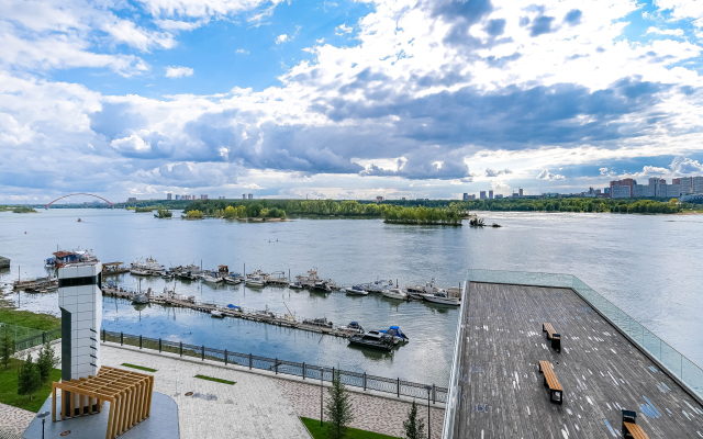 Uyutnaya Studiya S Vidom Na Reku Apartments