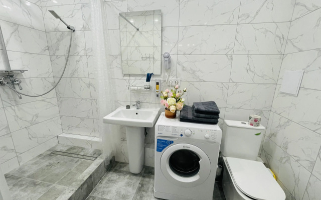 2-Kh Komnatnaya v Tsentre Goroda Flat