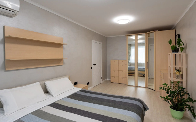 DeNoch na Rabochem Gorodke Flat