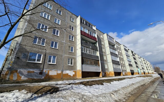 Zhivi Uyutno U Reki Apartments