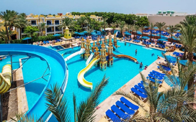 Hostgool Beach Chalets Mirage Bay Resort & Aqua Park