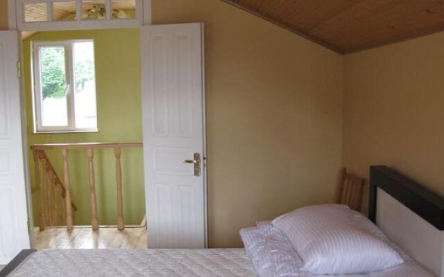 Mazeri Guest House