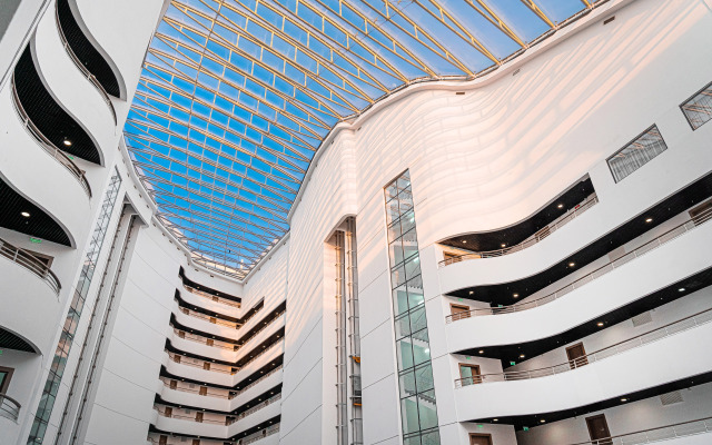 Апартаменты Привлекательная Двухспальная Квартира в Жилом Комплексе Актер Гэлакси