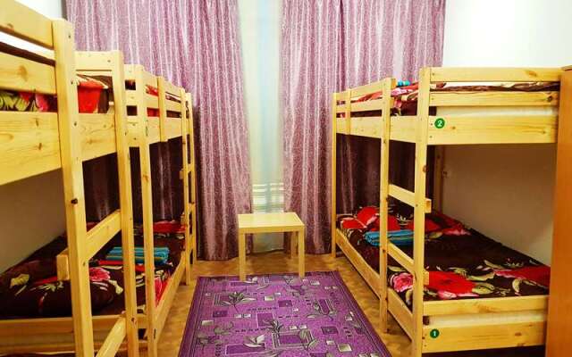 Uyut Hostel