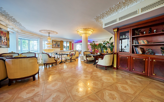 Golden Rooms Hotel