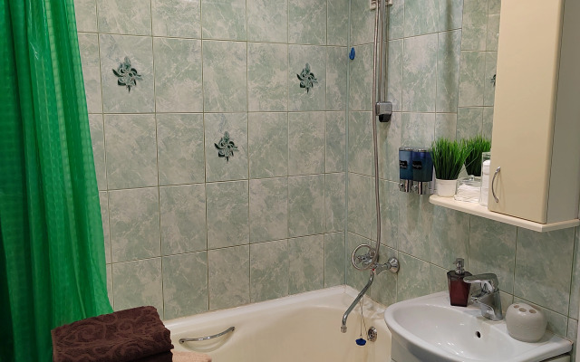 Квартира двухкомнатная раздельными спальнями возле МГТУ