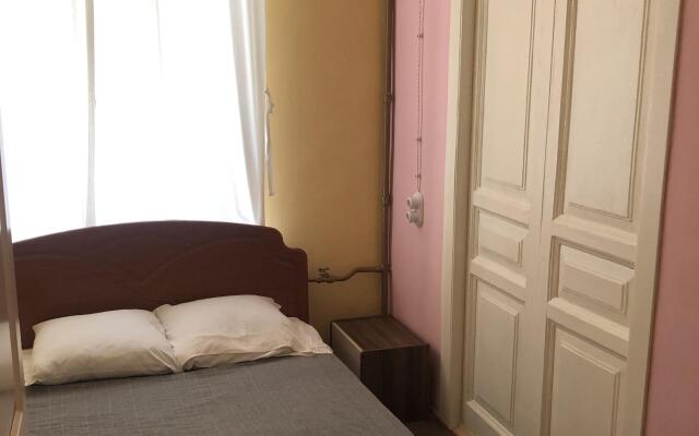Гостевой Дом Old Flat  на 1-ой Советской