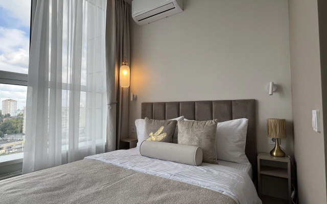 Квартира Эстетичная студия с панорамными окнами рядом с метро