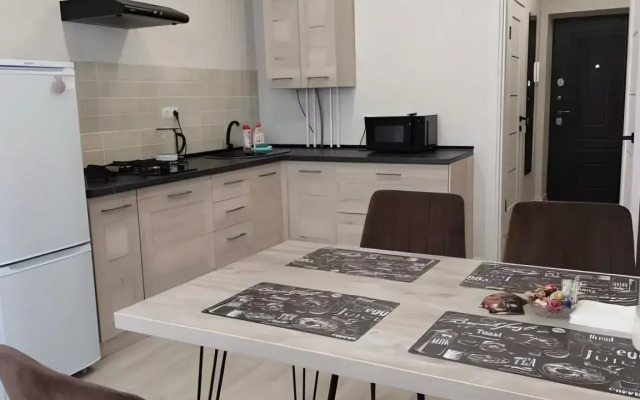 Na Prostornoj SutkiRu Flat